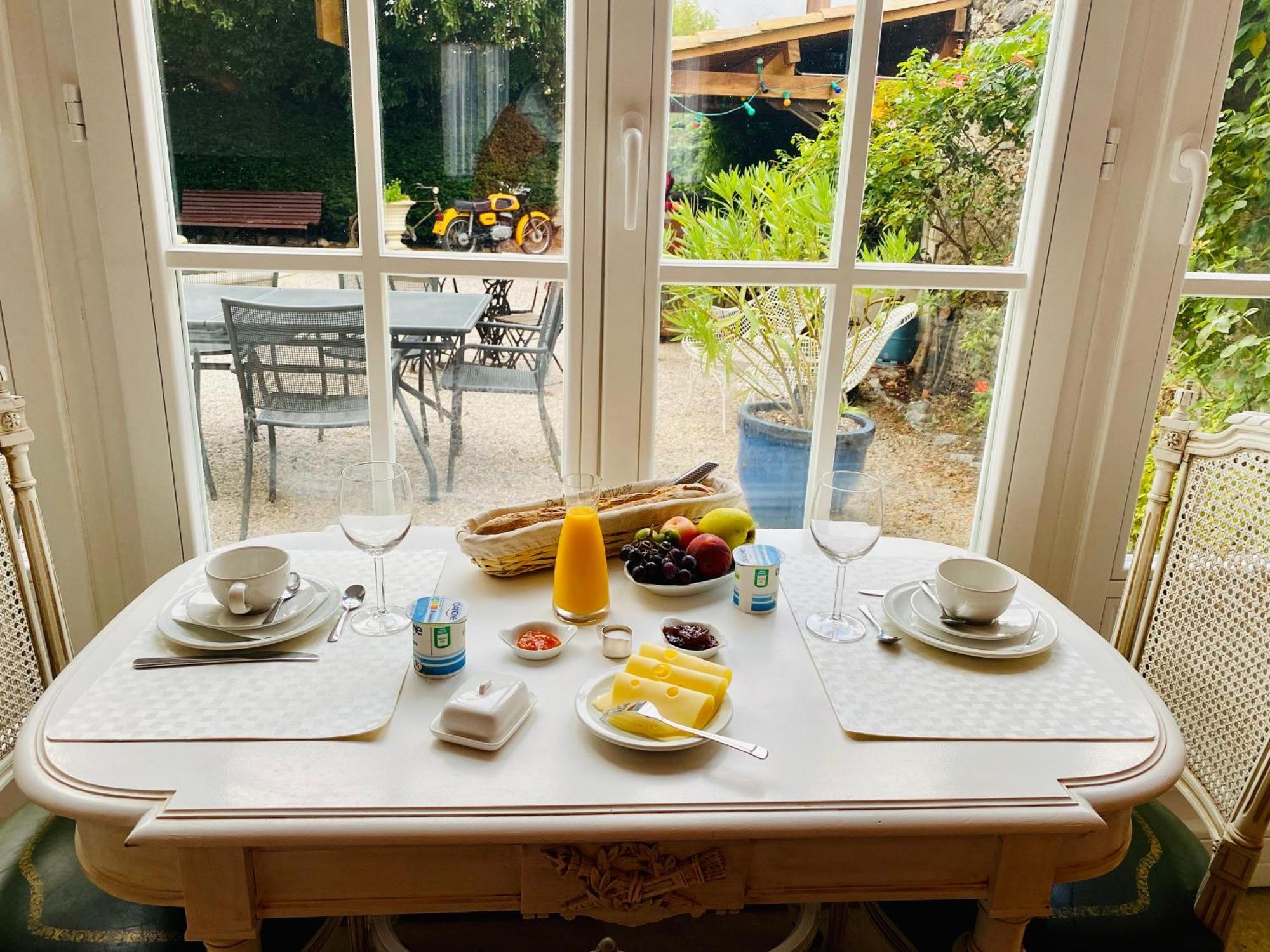 Bed and Breakfast Aux Berges Du Libre Felines-Termenes Экстерьер фото
